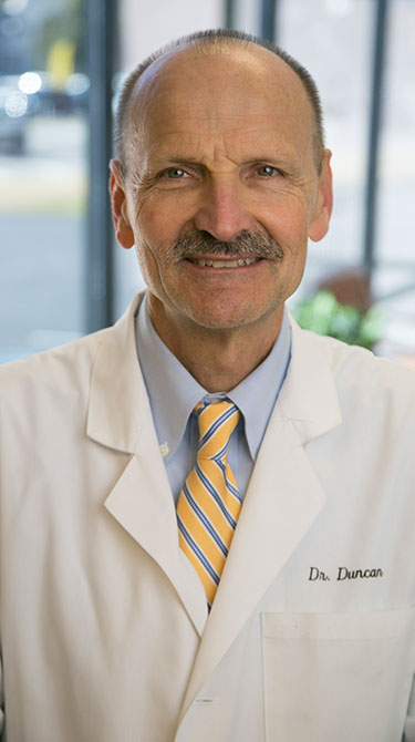 Dr. Elbert Duncan photo